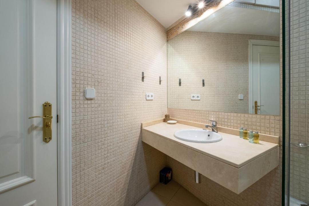 1 Bedroom 1 Bathroom Furnished - Sol - Bright Refurbished - Mintystay 马德里 外观 照片
